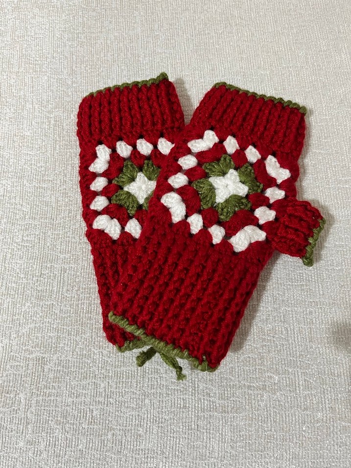 Renkli Örgü Kadın Eldiveni - Görsel 2