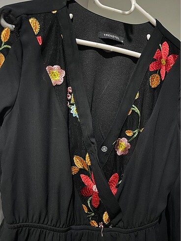 Siyah astarlı şifon kolları çiçekli transparan detaylı belden la - Görsel 2