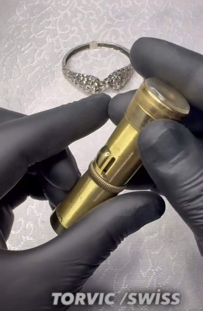 1960'lar İsviçre TORVİC saatli ve düz model benzinli çakmak lar. - Görsel 5