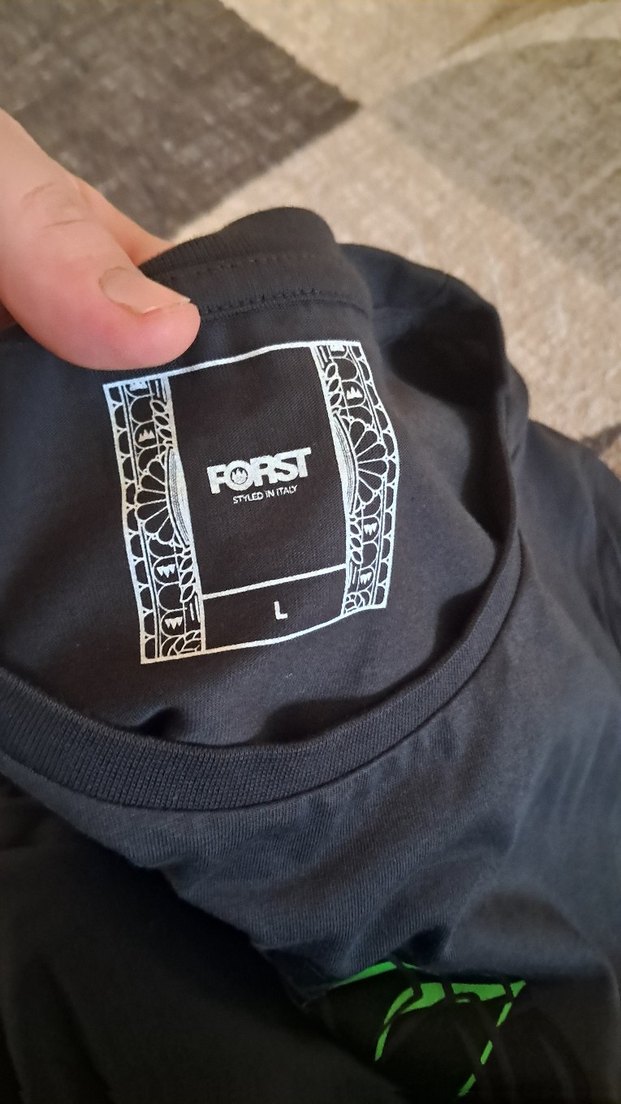 Gri Baskılı Kadın Tişört - Görsel 3