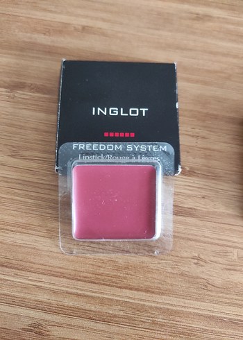 Inglot