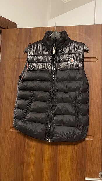 Moncler yelek