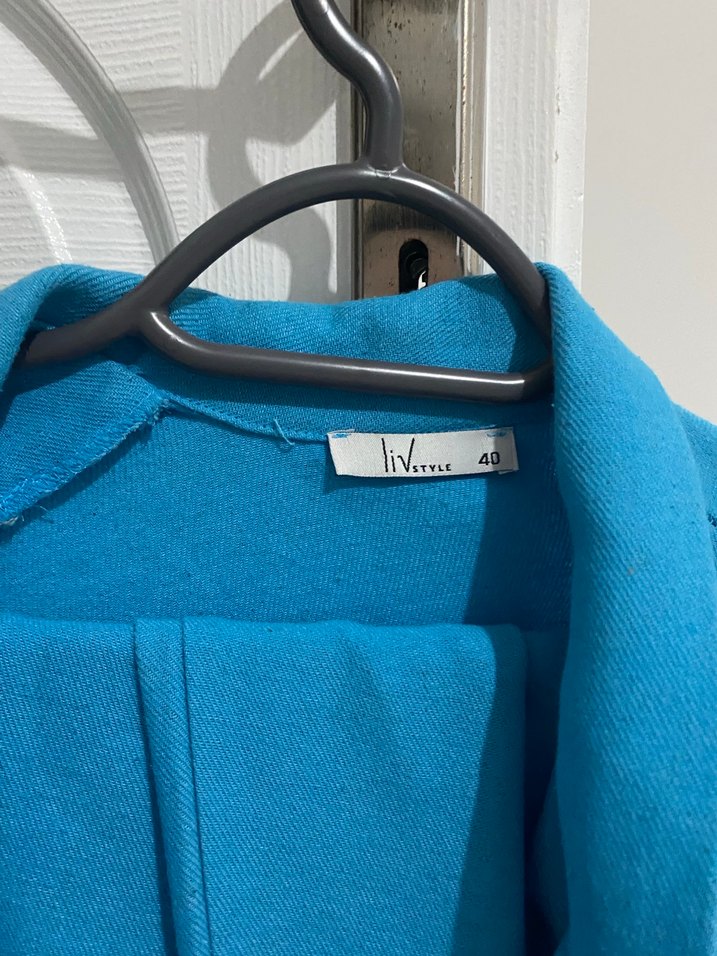 Mavi Düğmeli Kadın Gömlek - Görsel 3