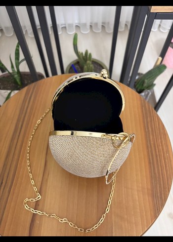 Altın Renkli Boncuk İşlemeli Yuvarlak Kadın çanta - Görsel 4