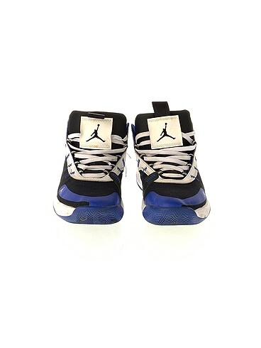 46 Beden Nike Spor Ayakkabı %70 İndirimli.