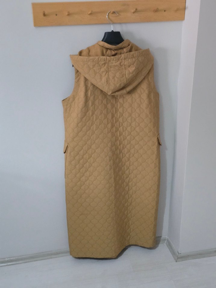 Kapüşonlu Uzun Bej Kadın Yelek - Görsel 2