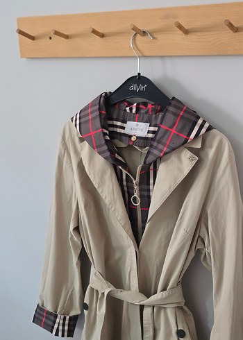 Bej Kuşaklı Uzun Kadın Trençkot - Görsel 3