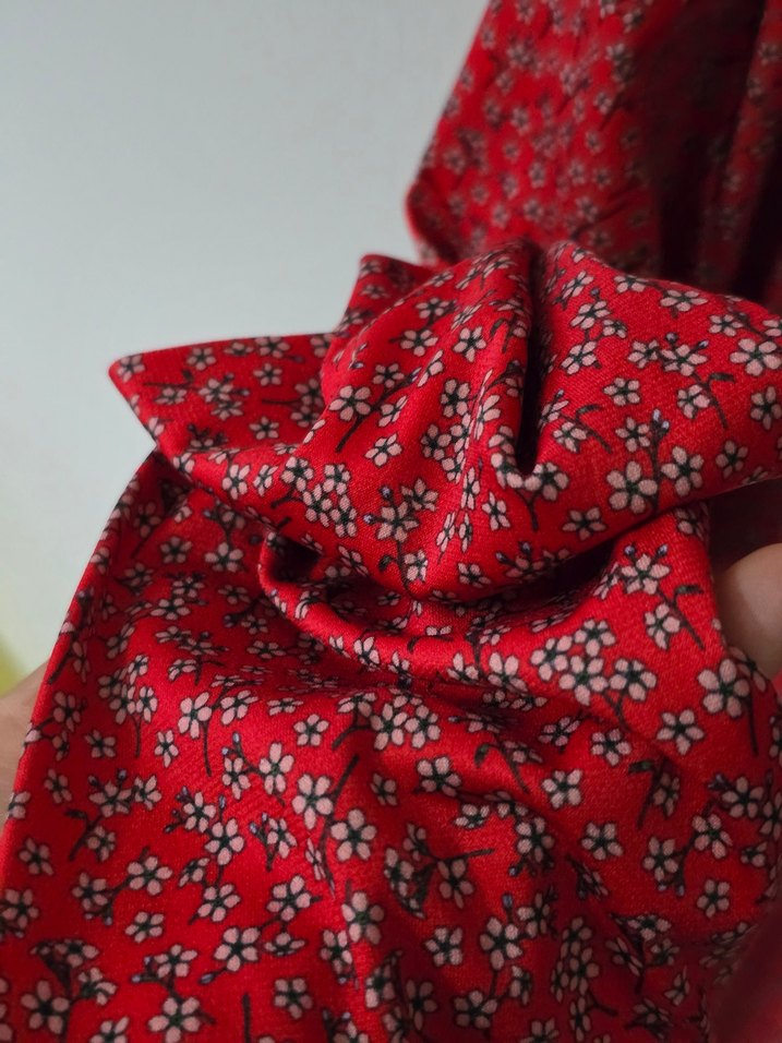 Kırmızı Desenli Uzun Kollu Bluz - Görsel 5