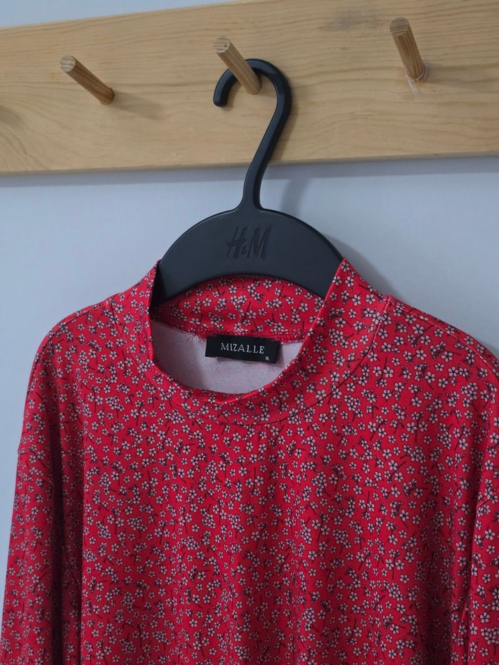 Kırmızı Desenli Uzun Kollu Bluz - Görsel 3