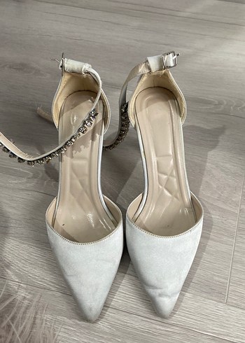 Beyaz Süet Stiletto Topuklu Kadın Ayakkabı - Görsel 3