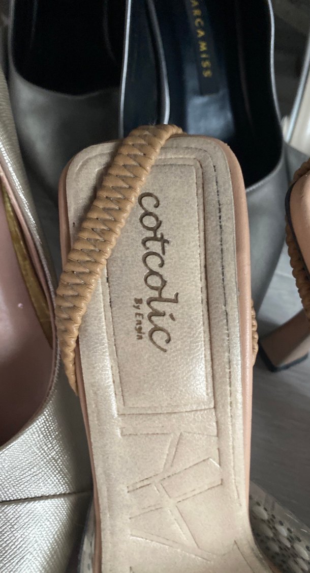 İnci İşlemeli Bej Dolgu Topuklu Kadın Ayakkabı - Görsel 2