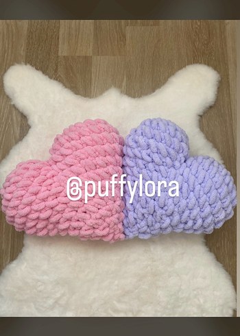 Puffy pembe kalpli yastık