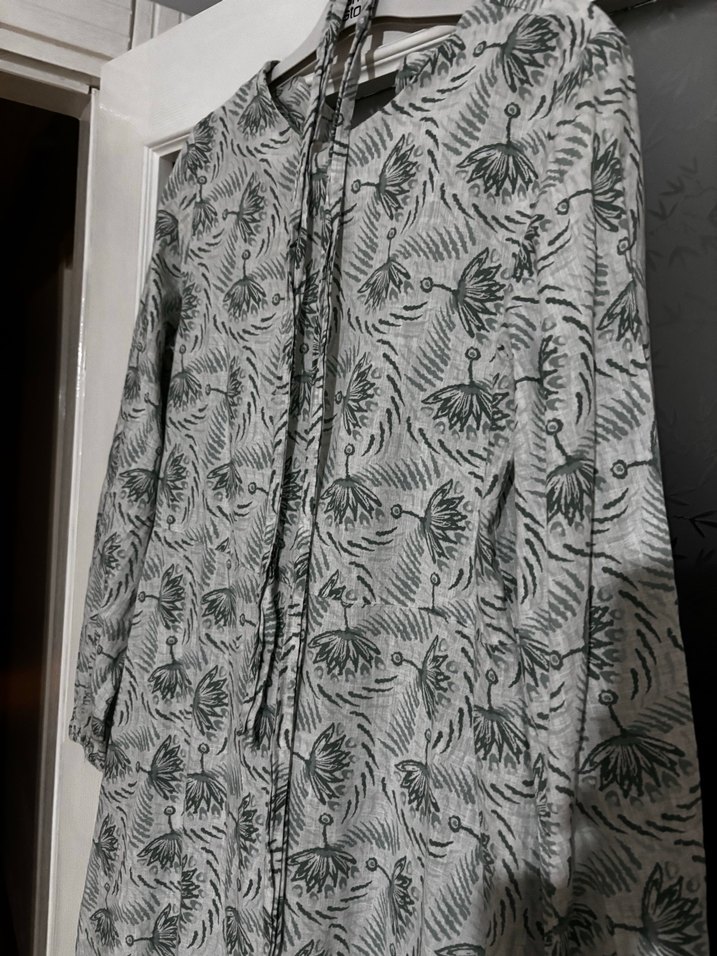 Uzun Kollu Gri YılanDesenli Bohem KETEN Elbise - Görsel 3