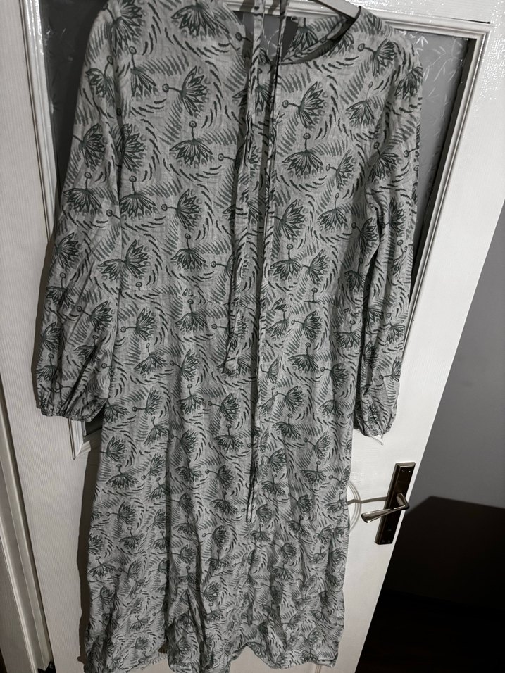 Uzun Kollu Gri YılanDesenli Bohem KETEN Elbise - Görsel 4