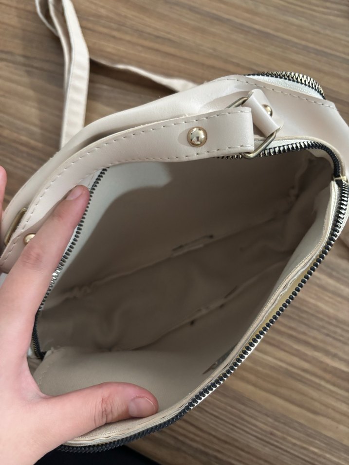 Beyaz Minimalist Deri Kadın Çanta - Görsel 4