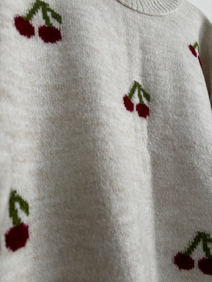 Nakışlı Kiraz Desenli Uzun Örgü Kazak - Görsel 5