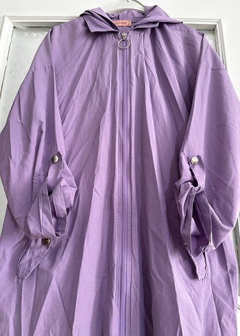 Uzun Boylu Mor Kadın Yağmurluk Kapüşonlu - Görsel 5