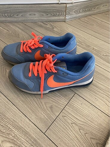 38 Beden mavi Renk Nike spor ayakkabı