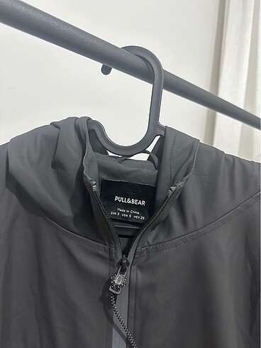 Pull and Bear Pull and bear gri füme yağmurluk