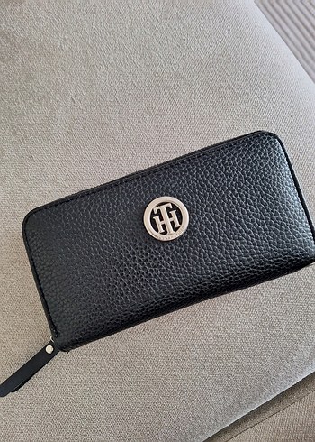 Siyah Deri Fermuarlı Kadın Tommy Hilfiger Cüzdan
