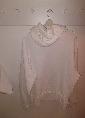 Beyaz sweatshirt