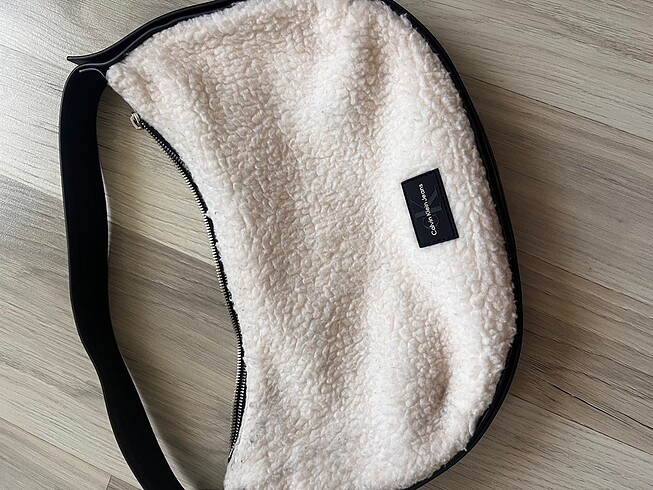 Calvin Klein Beyaz çapraz çanta