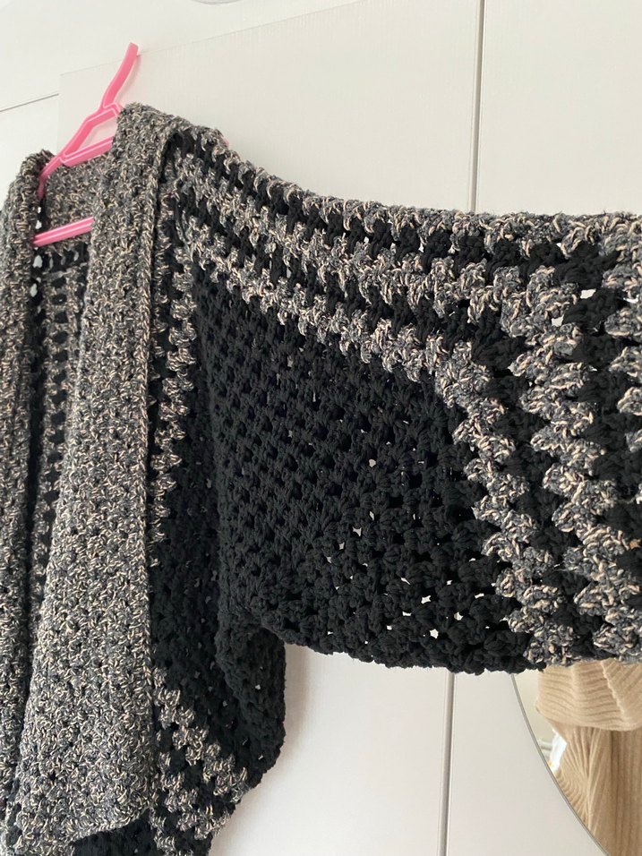 Desenli Örgü Hırka - Görsel 4