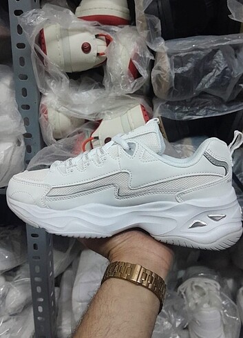 38 Beden Skechers D'lites