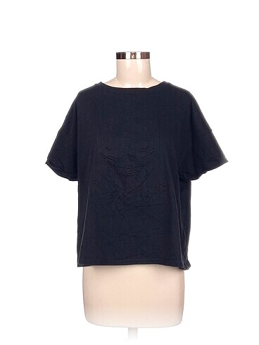 Mango T-shirt %70 İndirimli.