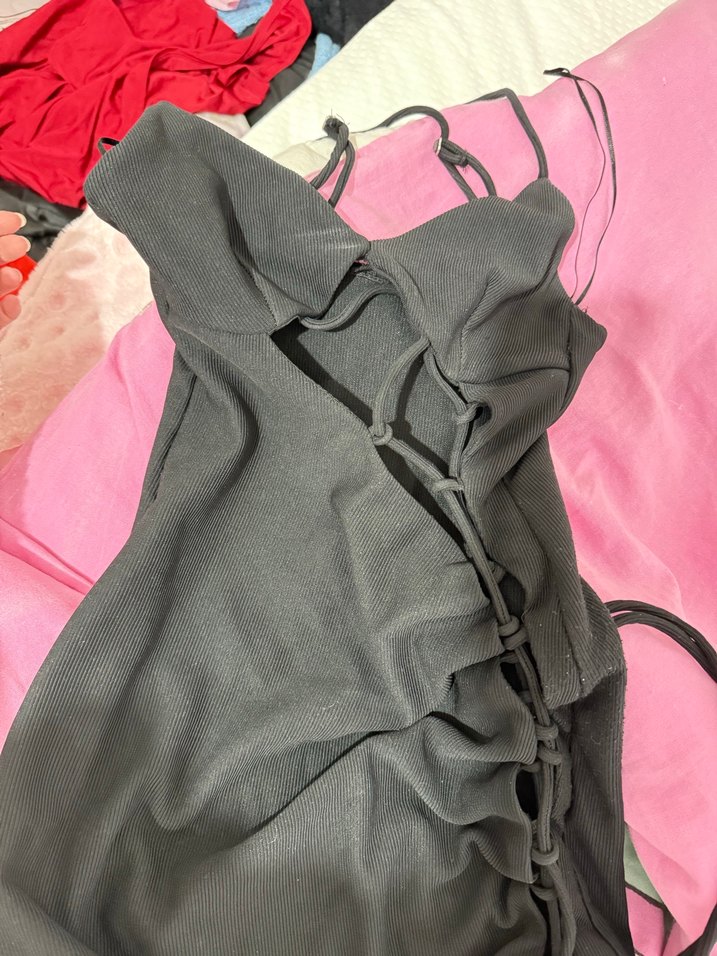 Siyah bershka derin dekolteli mini elbise - Görsel 2