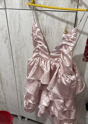 Pembe Parlak Mini Fırfırlı V Yaka Elbise - Görsel 2
