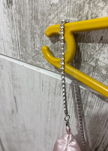 Pembe Parlak Mini Fırfırlı V Yaka Elbise - Görsel 3