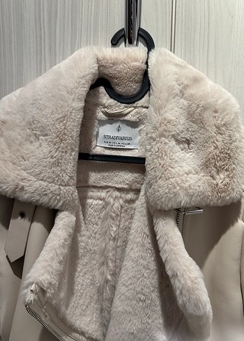 Kadın Beyaz Deri Kürklü Kış Montu - Görsel 2