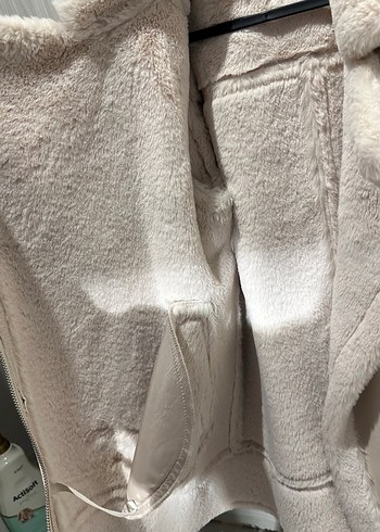 Kadın Beyaz Deri Kürklü Kış Montu - Görsel 3