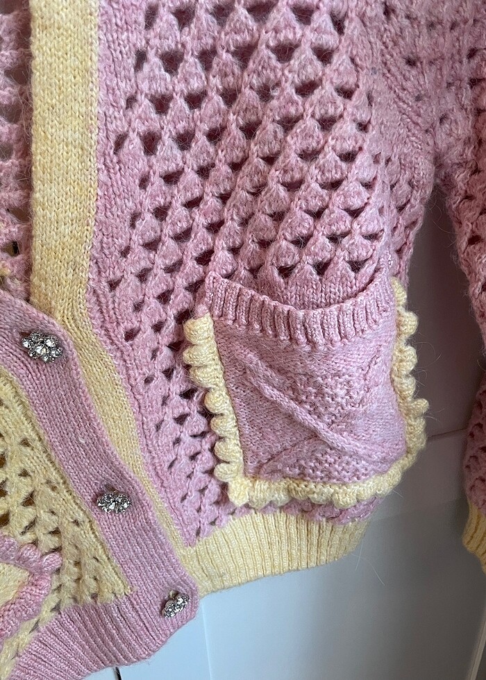 ZARA HIRKA - Görsel 3