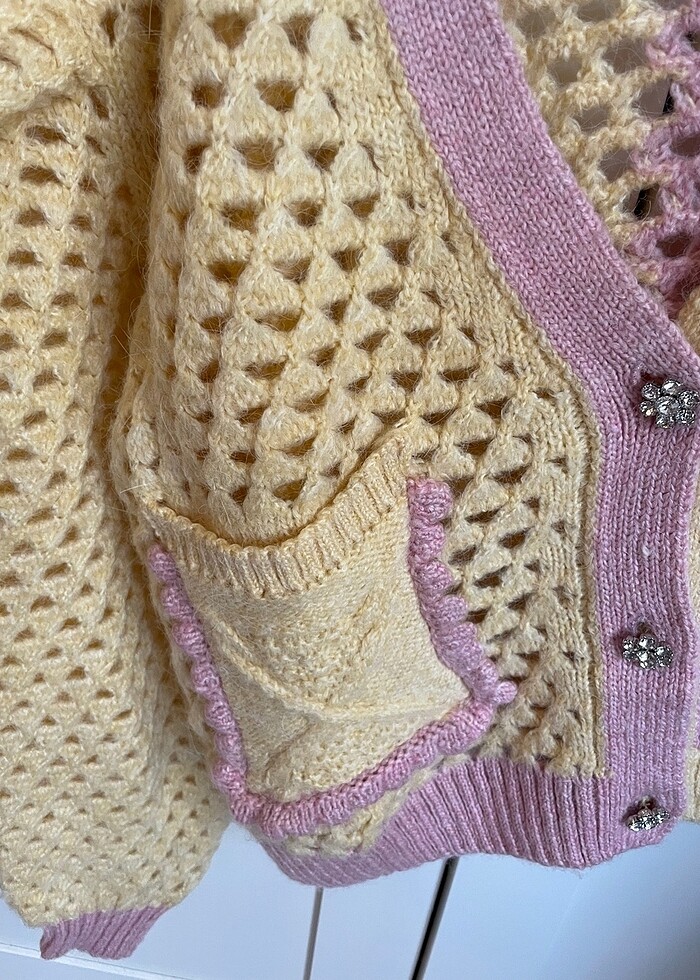 ZARA HIRKA - Görsel 4