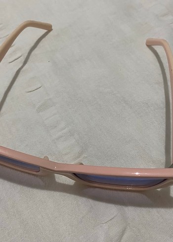 Bej Çerçeveli Modern Kadın Güneş Gözlüğü - Görsel 2