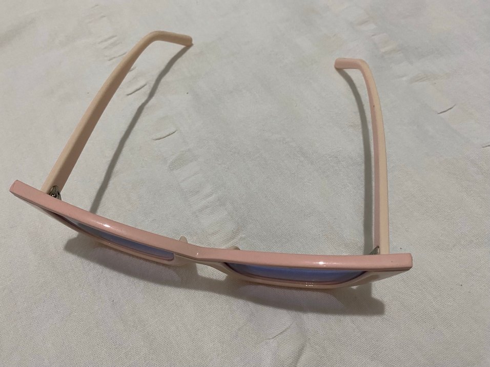 Bej Çerçeveli Modern Kadın Güneş Gözlüğü - Görsel 2