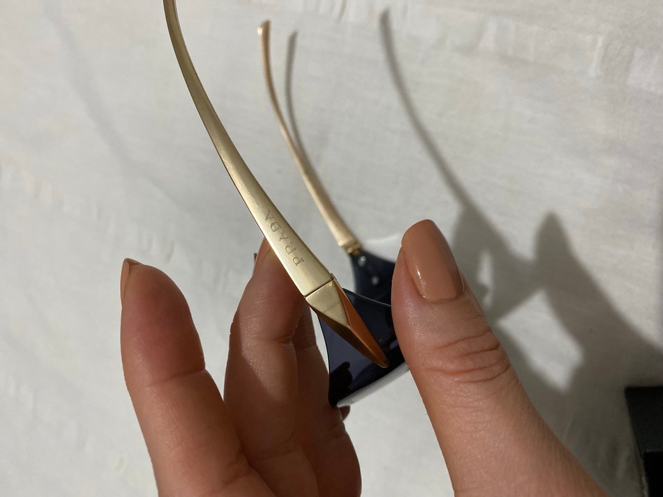 Prada Parlak Altın Kadın Güneş Gözlüğü - Görsel 4