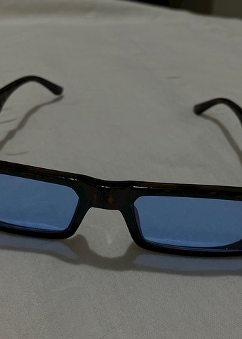 Şeffaf Koyu Mavi Kadın Güneş Gözlüğü - Görsel 3