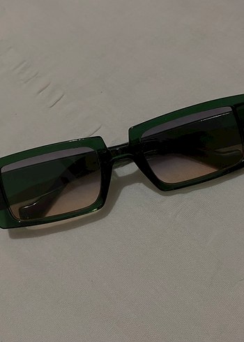 Şeffaf Yeşil Kadın Gözlüğü - Görsel 2