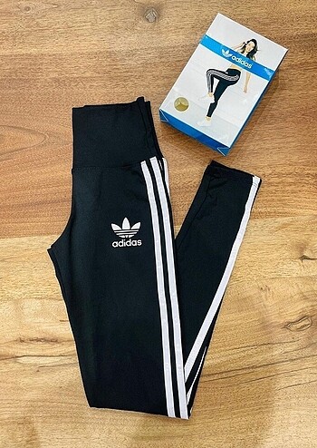 Adidas Tayt