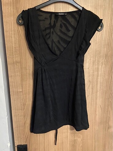 Bikini üstüne giymelik kuşaklı desenli Tişört