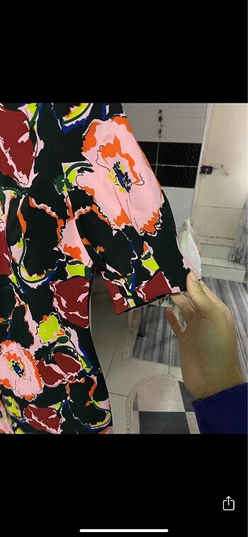 m Beden Zara çiçekli elbise
