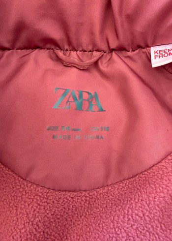 Kız Çocuk Elma Desenli Kapüşonlu Mont - Görsel 4