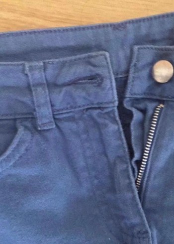 Kız Çocuk Beyaz Batik Desenli Denim Etek - Görsel 3