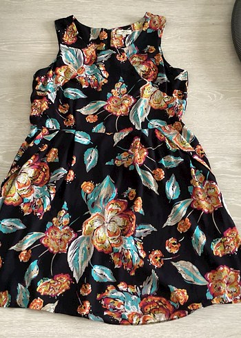 Çiçek Desenli Kolsuz Mini Elbise 44-46 - Görsel 4