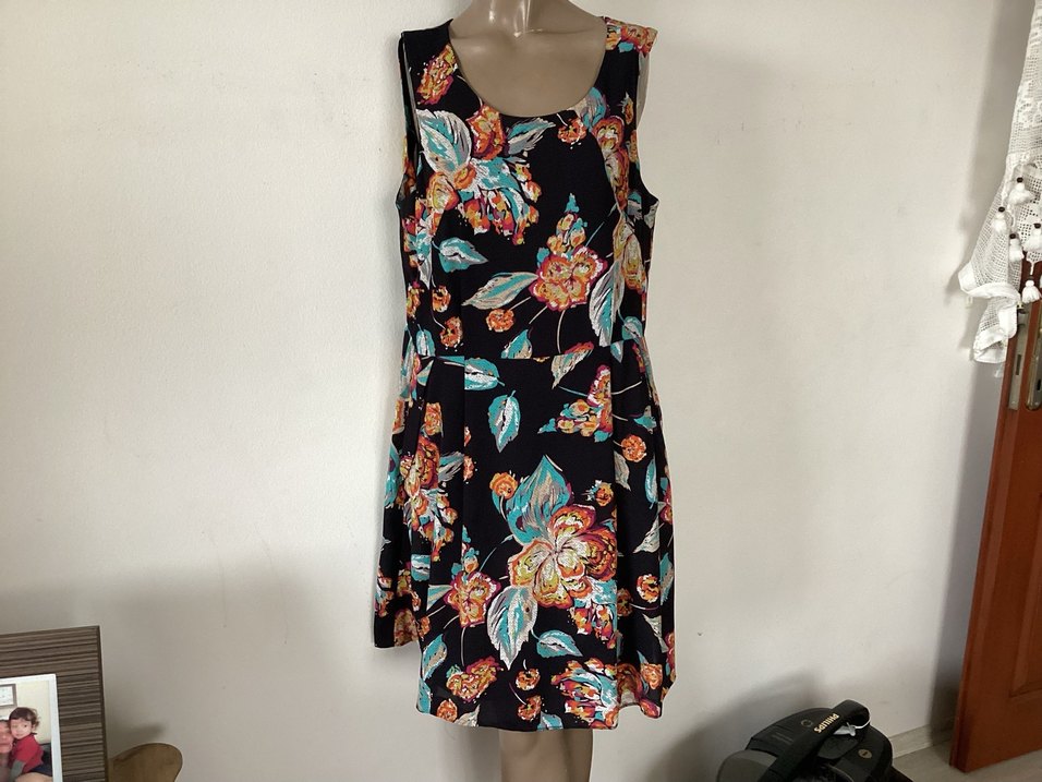 Çiçek Desenli Kolsuz Mini Elbise 44-46 - Görsel 5