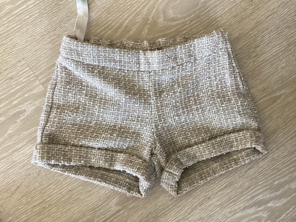 Benetton tuvid şort 7-8 yaş - Görsel 5