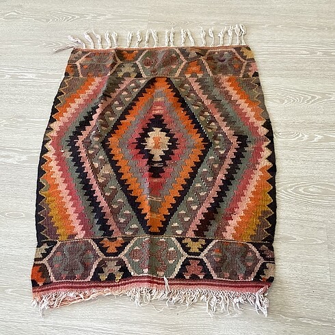 40 yıllık antika kilim